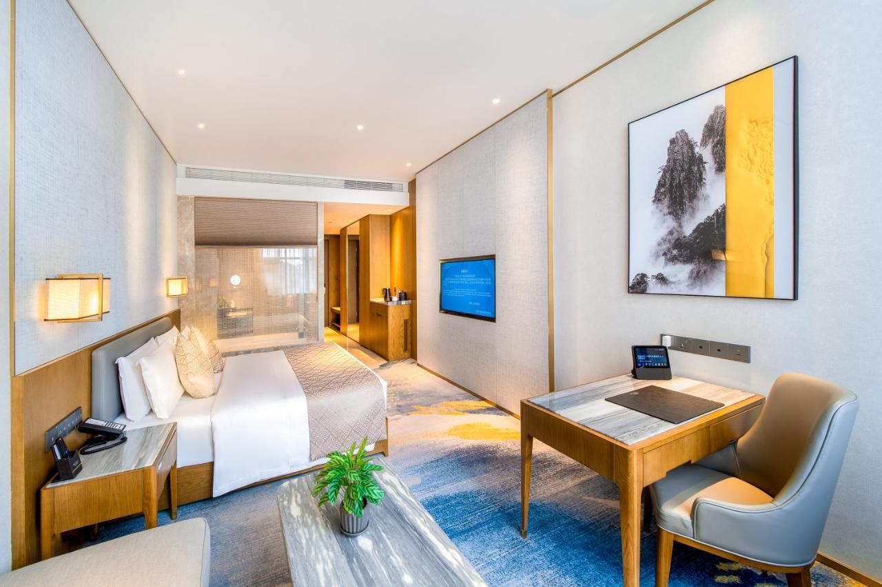Wyndham Shiyan Downtown Hotel Exterior photo